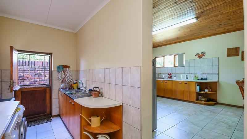 5 Bedroom Property for Sale in Heather Park Western Cape